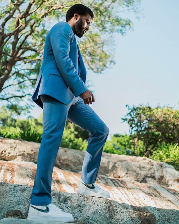 MR PORTERのインスタグラム：「What exactly is the plot of Tenet? Its star Mr @JohnDavidWashington won’t say anything about it, but he tells us about his love of Dame Elizabeth Taylor, lying about his father’s identity and the kind of career he’d like to have—all in this week's MR PORTER Journal. Tap the link in bio to read the full interview. #MRPORTER #JohnDavidWashington」
