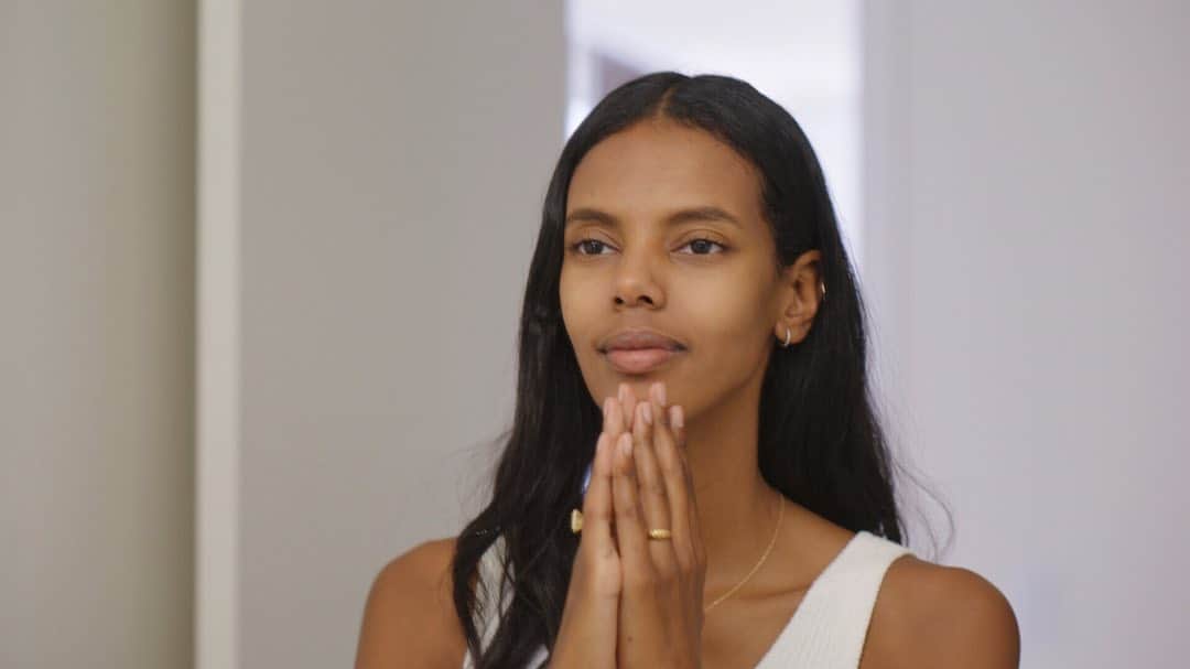 グレースマハリーのインスタグラム：「Daily pep talks:  “Try Jesus, not me”  🔁 “You 100% that biihhh”」