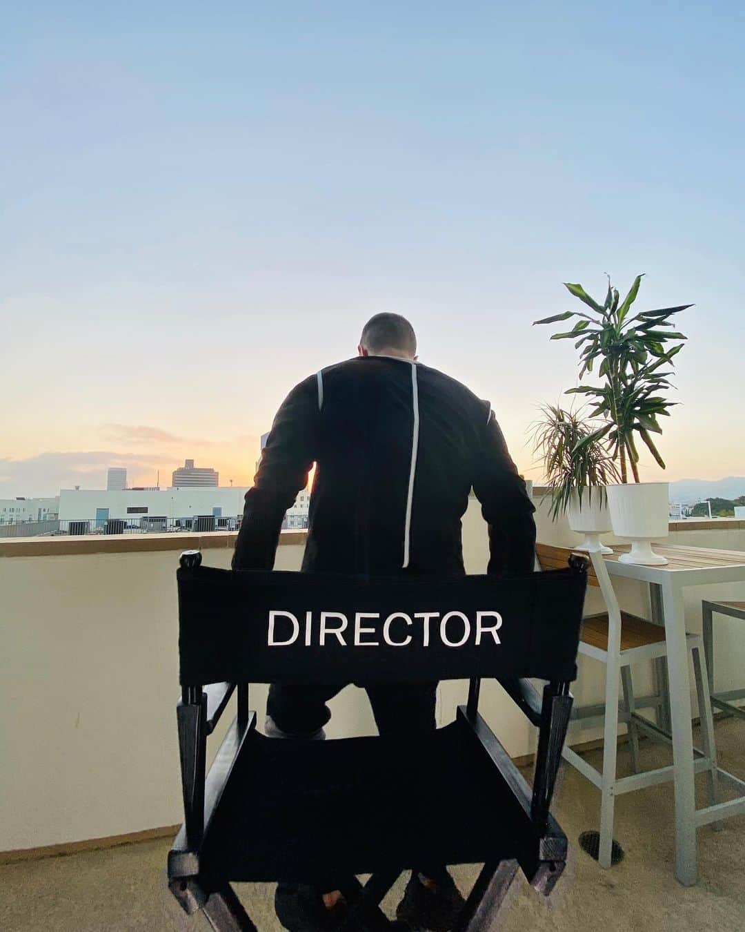 カーティス・ルポールのインスタグラム：「Damn... My life’s a movie Twitch.tv/Nerdycurty I’m LIVE right meow!!」