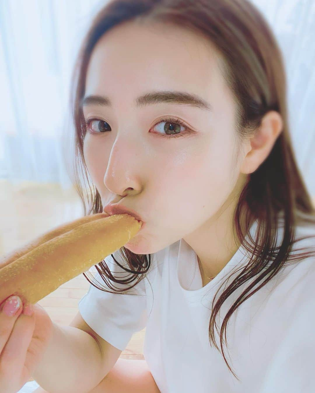 齊藤家澄さんのインスタグラム写真 - (齊藤家澄Instagram)「髪けっこうたくさん切ってソメタよ～\( ˆoˆ )/☀️☀️☀️ めちゃくちゃおなかすく！！！ #ベージュ #ヘアカラー」8月7日 13時56分 - kanchi_w