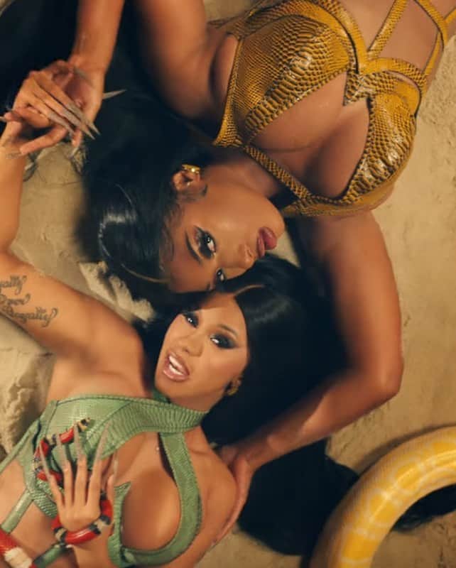 Just Jaredさんのインスタグラム写真 - (Just JaredInstagram)「@iamcardib & Megan @theestallion release the super sexy video for their new song “WAP” featuring @kyliejenner @normani & @rosalia.vt! Tap this post in the LINK IN BIO to watch the video.  #CardiB #MeganTheeStallion #KylieJenner #Normani #Rosalia Photos: YouTube」8月7日 14時26分 - justjared
