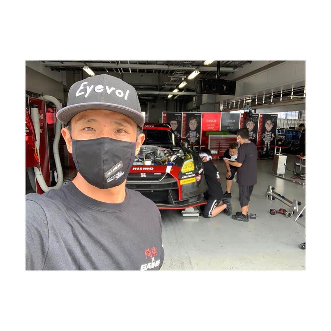平中克幸のインスタグラム：「. SUPER GT第2戦　富士スピードウェイ . . 今日からサーキット入りです🏎 . . ずーっと雨が続いていましたがやっと スカッと晴れたレースが出来そうです！ . . 今週末も応援宜しくお願い致します。 . . . .  #supergt #gainer #tanax #gtr #nissan #nismo #koshidoracing #ficata #でちゃう #アリア #制動屋 #bigdaddygraphics #gt300 #eyevol #monocolle」