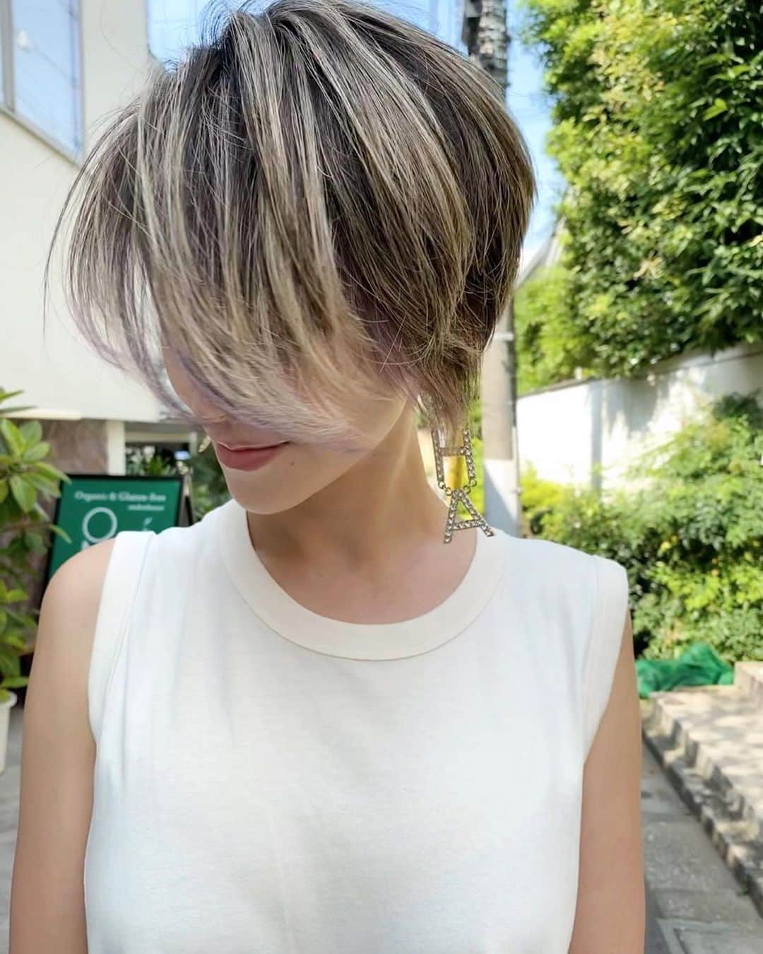 ショートヘアカタログ・紺野 善仙さんのインスタグラム写真 - (ショートヘアカタログ・紺野 善仙Instagram)「#バングパープル 🔮 @oc.ym  #紺野ショート」8月7日 15時05分 - nori190