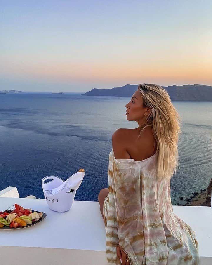 ヤング・ファビュラス&ブロークのインスタグラム：「Breathtaking shot of @khloe wearing Cyrilla in Water Austin. ⠀⠀⠀⠀⠀⠀⠀⠀⠀ .⠀⠀⠀⠀⠀⠀⠀⠀⠀ .⠀⠀⠀⠀⠀⠀⠀⠀⠀ .⠀⠀⠀⠀⠀⠀⠀⠀⠀ .⠀⠀⠀⠀⠀⠀⠀⠀⠀ .⠀⠀⠀⠀⠀⠀⠀⠀⠀ #yfb #youngfabulousbroke #yfbabe #yfbclothing」