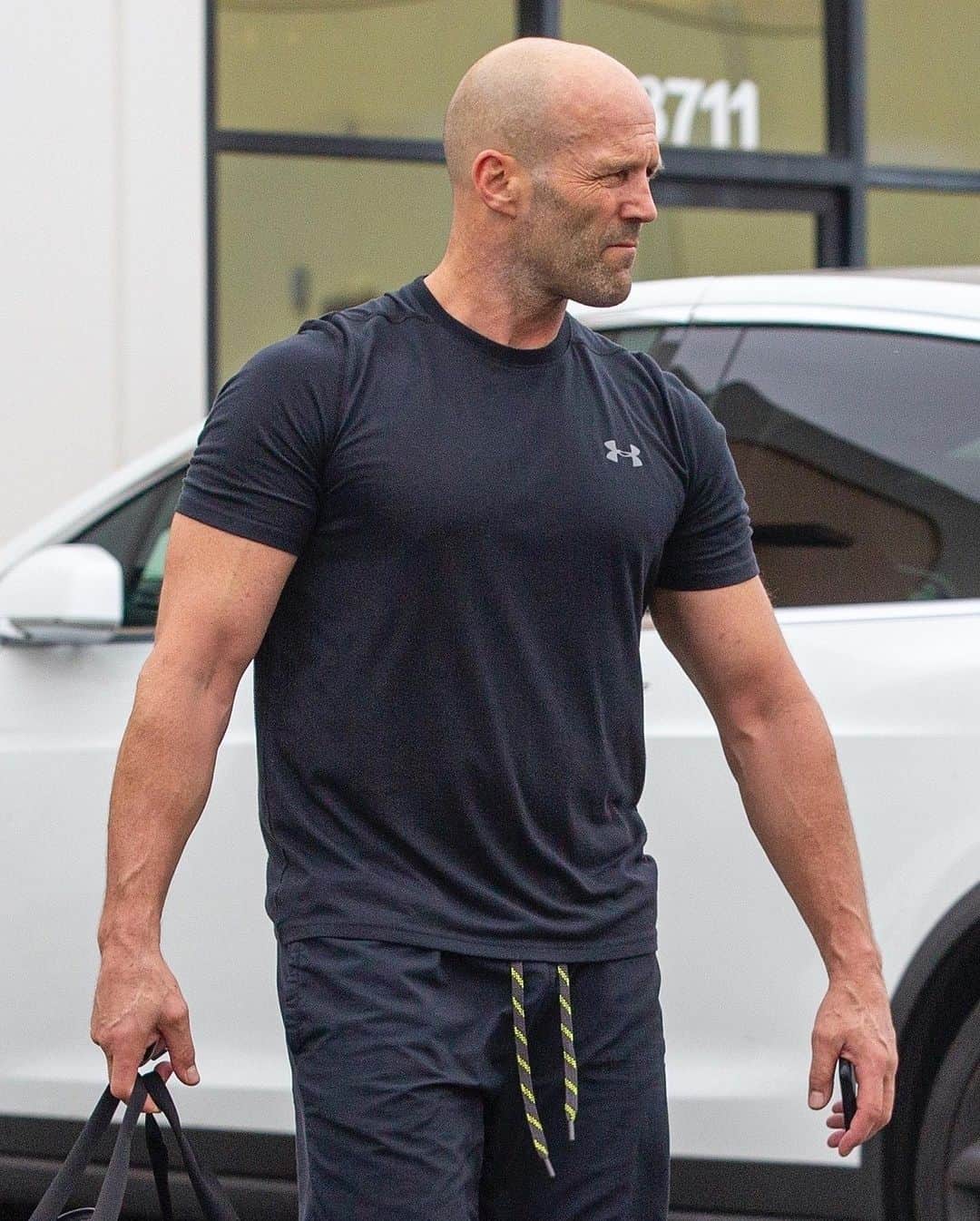 Just Jaredさんのインスタグラム写真 - (Just JaredInstagram)「@jasonstatham has been keeping up with quarantine workouts and he looks so good in these new photos taken after his Wednesday workout. #JasonStatham Photos: Backgrid」8月7日 7時15分 - justjared