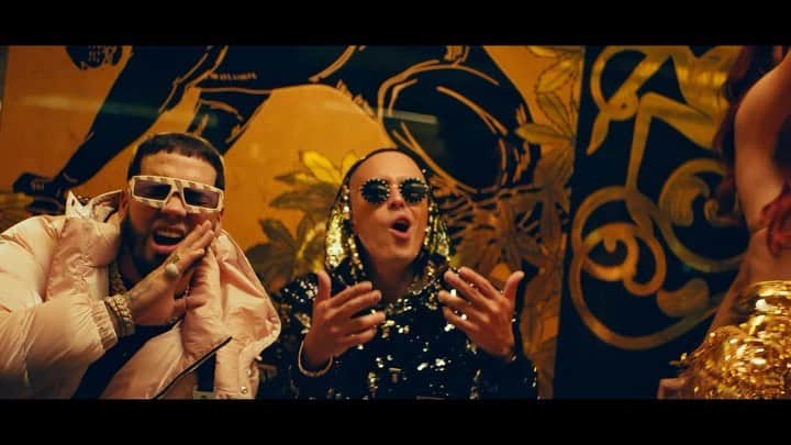 ヤンデルのインスタグラム：「#PorMiReggaeMuero2020 @anuel  @djblass1 @djluian 🎥 @gusfilm . Ve el video en mi canal de @youtube」