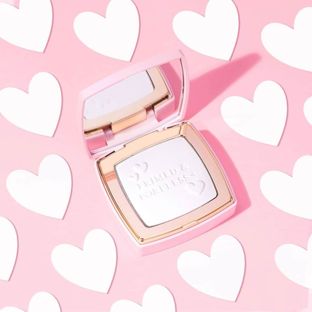 Too Facedさんのインスタグラム写真 - (Too FacedInstagram)「On the go and need a quick fix for pores? ⏰ Our Primed & Poreless Face Powder is perfect for touch-ups, controls shine, and virtually banishes pores instantly. #tfprimedandporeless #toofaced」8月7日 8時00分 - toofaced