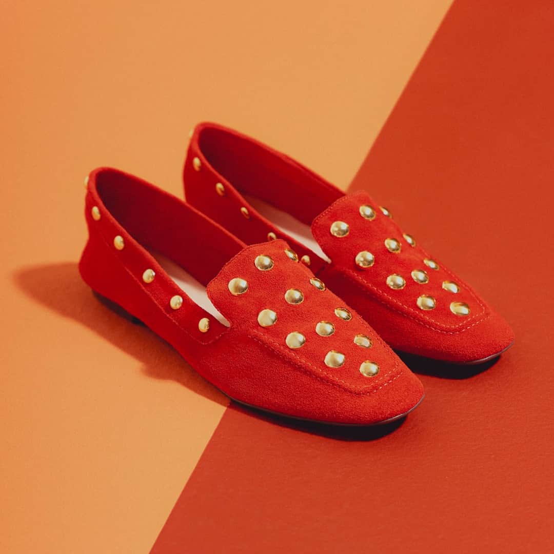 Schutzのインスタグラム：「HOT COLORS TO WARM THE COLD NIGHTS ❤️ #newin #schutzcolors」
