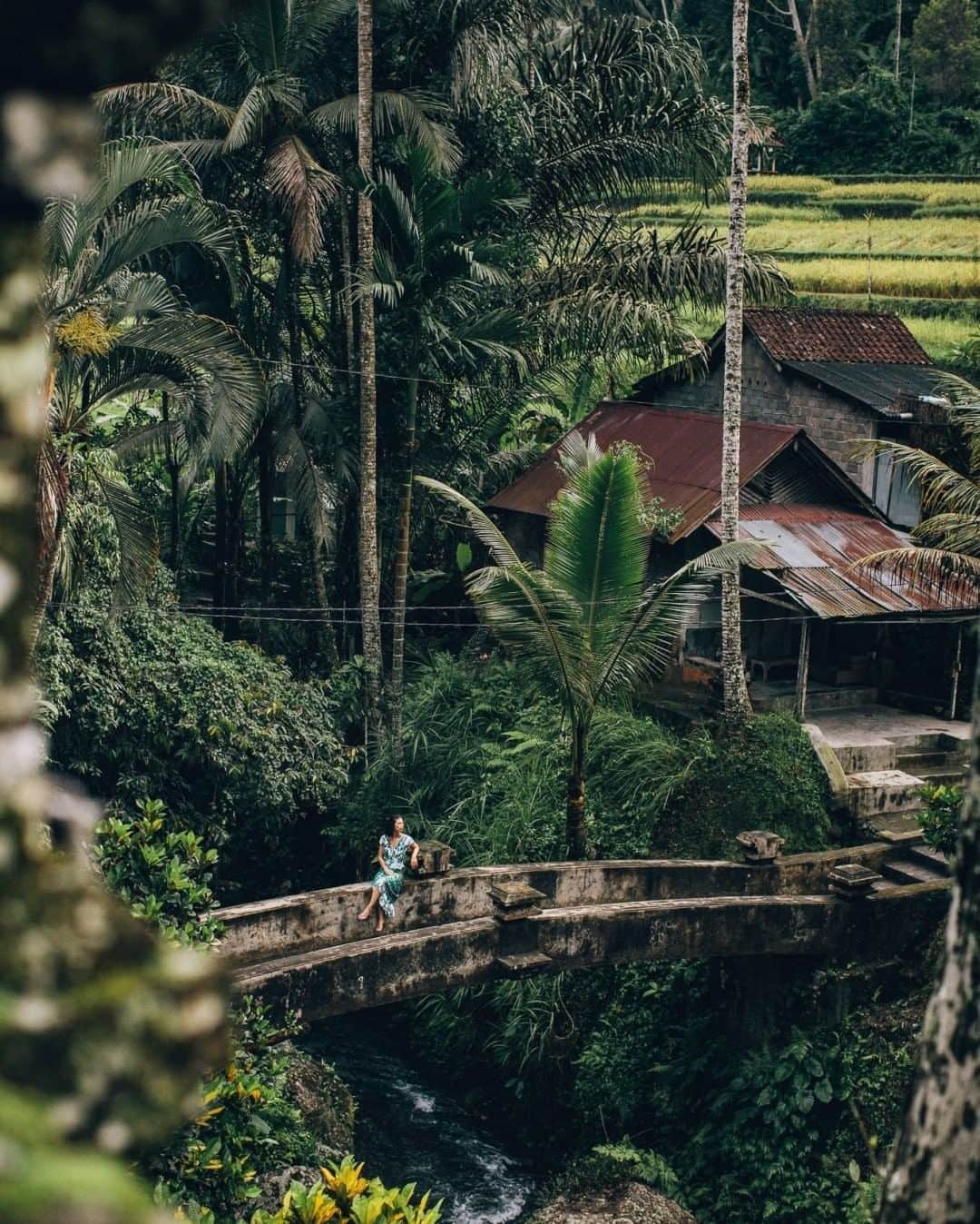 National Geographic Travelさんのインスタグラム写真 - (National Geographic TravelInstagram)「Photo by @joshuacogan  A look down to one of the bridges that crosses into the Gunung Kawi Temple in Bali, Indonesia. This 11th-century temple and funerary complex in Tampaksiring is spread across both sides of the Pakerisan River. For more images exploring sacred spaces throughout the world, follow me @joshuacogan.」8月7日 9時04分 - natgeotravel
