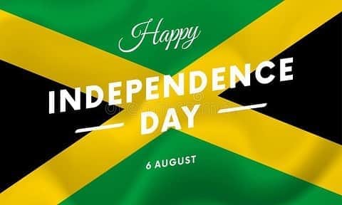 ナオミ・キャンベルさんのインスタグラム写真 - (ナオミ・キャンベルInstagram)「Happy Jamaican Independence Day  @goldeneye close to my heart  @chrispblackwell 🇯🇲❤️💛💚」8月7日 10時07分 - naomi