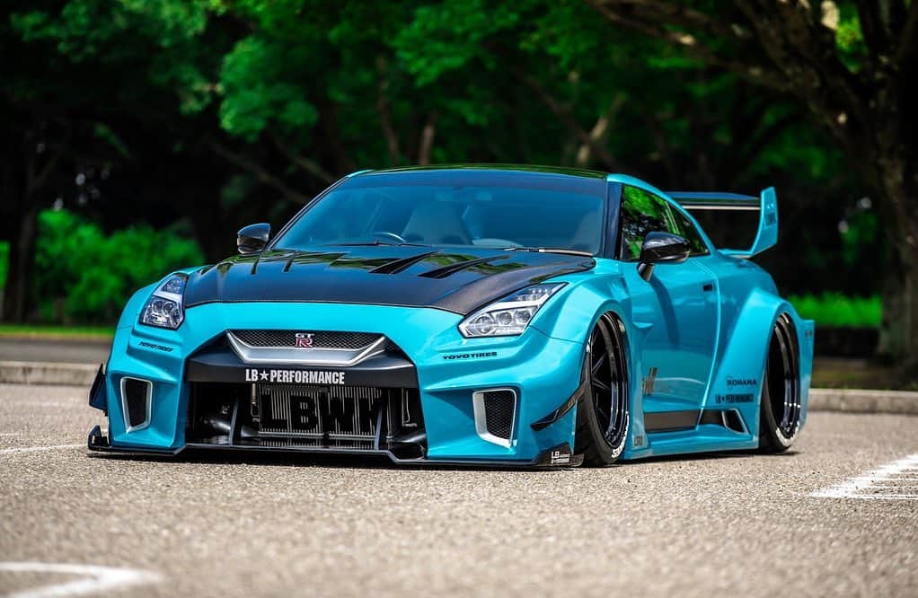 Wataru Katoさんのインスタグラム写真 - (Wataru KatoInstagram)「LBWK  LB★silhouette works gtr r35😊  石川県THX&COカスタム😊  @thxandco_kanazawa  @nissan  @nissanjapan  @nissanusa  @libertywalkkato  @fiexhaust  @rohanawheelsjpn  @rohanawheels  #nissan#nissangtr#gtrr35#libertywalk#lbworks#libertywalkkato #rdb #ltmw#fiexhaust #airrexsuspension #widebody#bride#yokohamatire #supercar#drift#japan#senashow#goodwoodfos#libertywaljeu#lbwk#lbnation#lbperformanceuk」8月7日 10時32分 - libertywalkkato