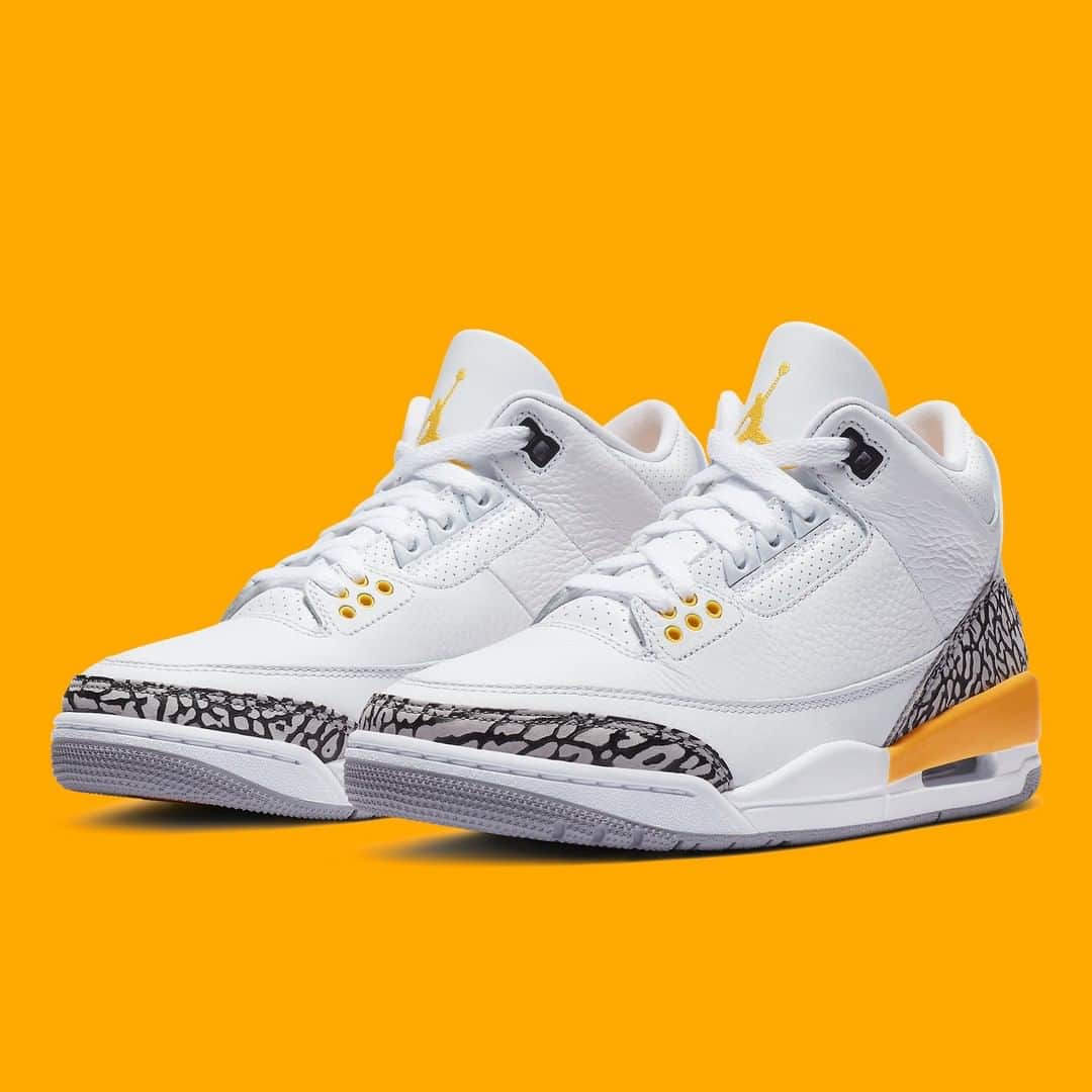 Sneaker Newsさんのインスタグラム写真 - (Sneaker NewsInstagram)「Official images of the Air Jordan 3 Retro WMNS "Laser Orange" have surfaced ahead of its 8/21 release. These are a MUST. Link in bio for a detailed look.」8月7日 10時48分 - sneakernews