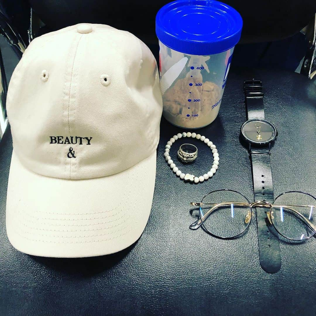 風間由次郎さんのインスタグラム写真 - (風間由次郎Instagram)「🧢⌚️💍👓💊」8月7日 12時11分 - yuujiiroo