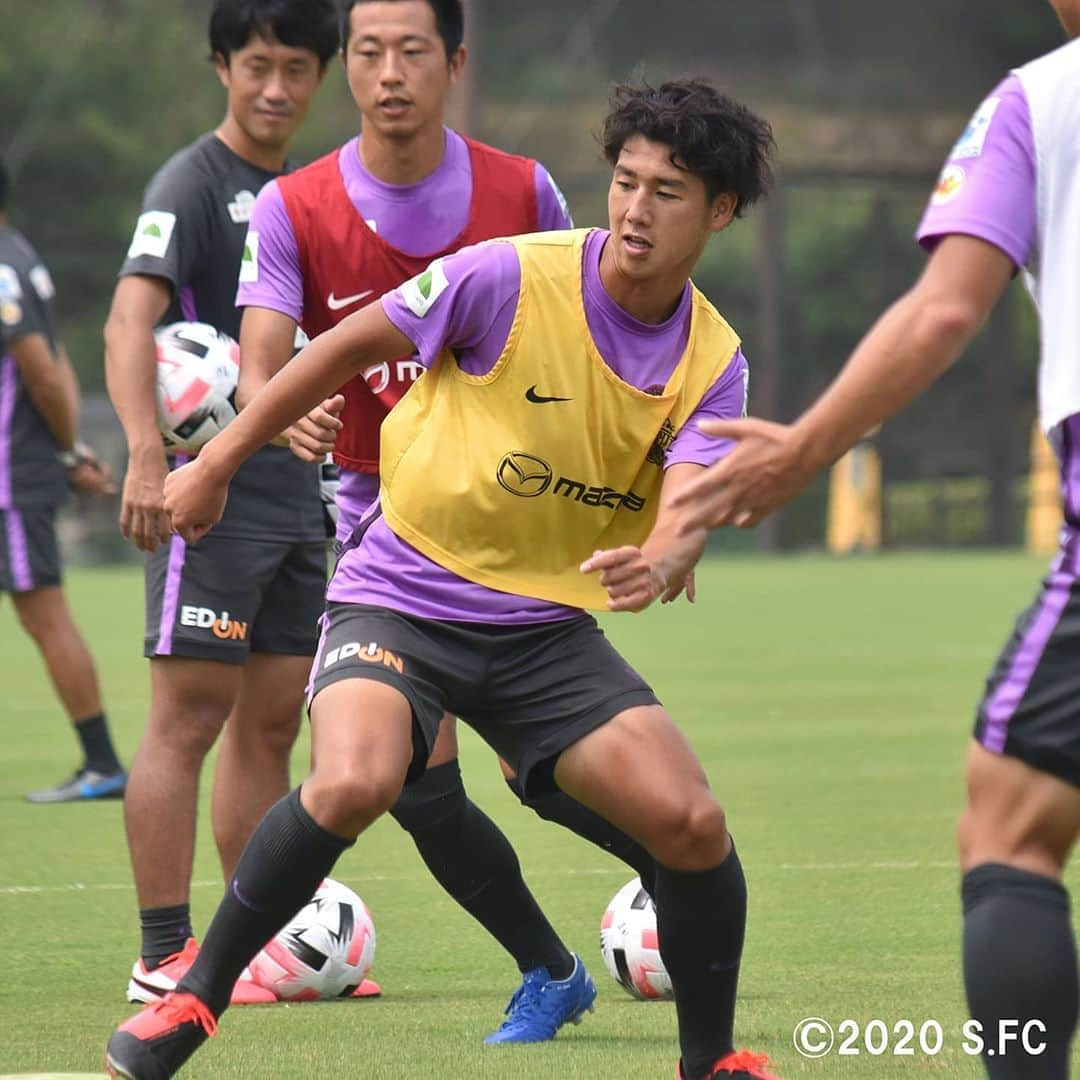 サンフレッチェ広島さんのインスタグラム写真 - (サンフレッチェ広島Instagram)「オフ明けの本日、吉田サッカー公園でトレーニング再開⚽‼️ 次節ホーム・湘南戦に向けてチーム全員で取り組んでいきます💪💪 . #森島司 選手 #土肥航大 選手 #永井龍 選手 #sanfrecce  #積攻  #広報カメラ」8月7日 12時47分 - sanfrecce.official