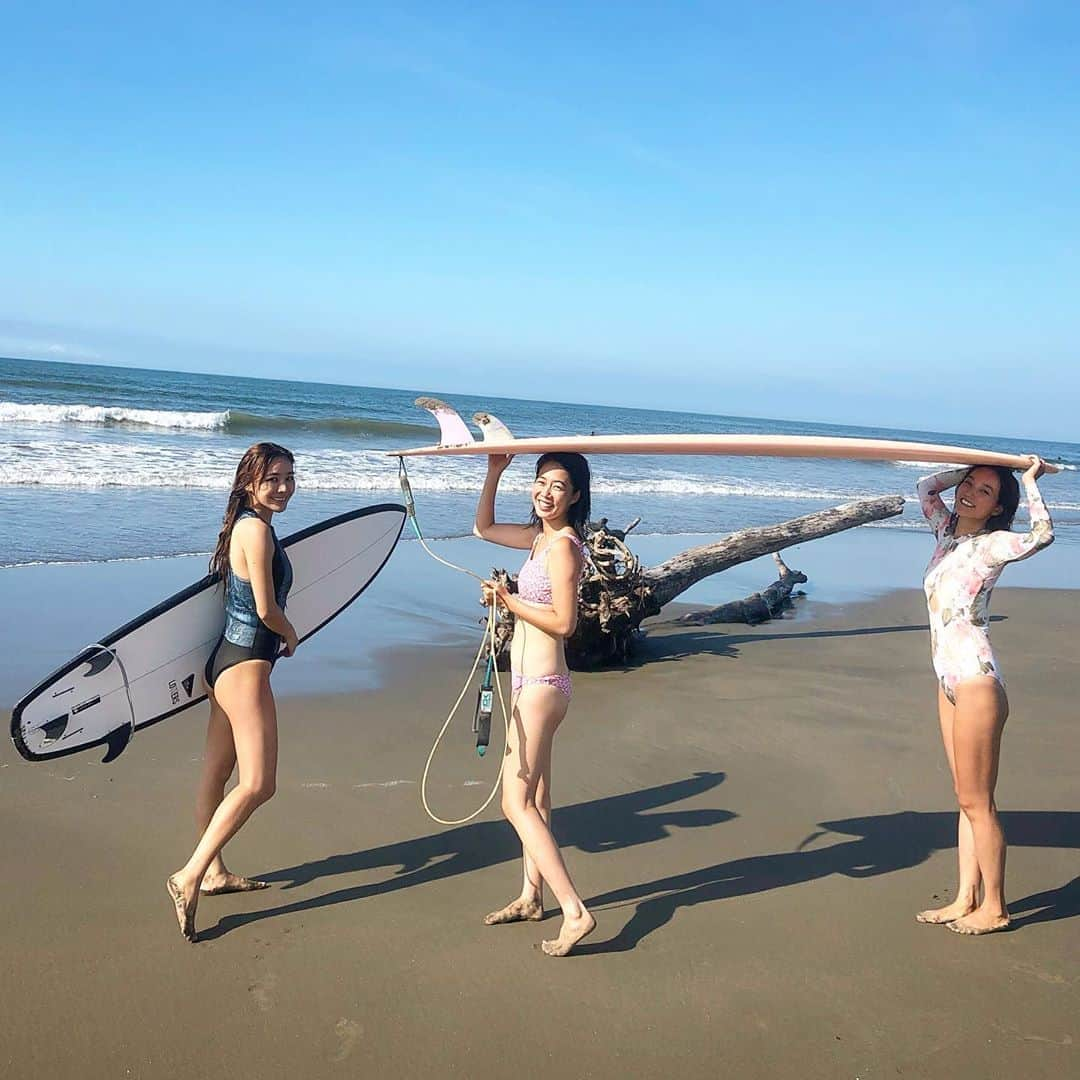 南美沙さんのインスタグラム写真 - (南美沙Instagram)「happy girls surf trip🏄‍♀️✨. . . by @surf_girl_tv . 📍iioka . . . #サーファー　#サーフガール　#サーフガールch  #サーフガールズ  #サーフトリップ  #サーフィン　#サーフィン女子  #サーフィンのある生活  #サーフィンライフ  #サーフィン好きな人と繋がりたい  #サーファーガール #サーファー女子  #ビーチ  #ビーチスタイル」8月7日 12時52分 - miee.misa