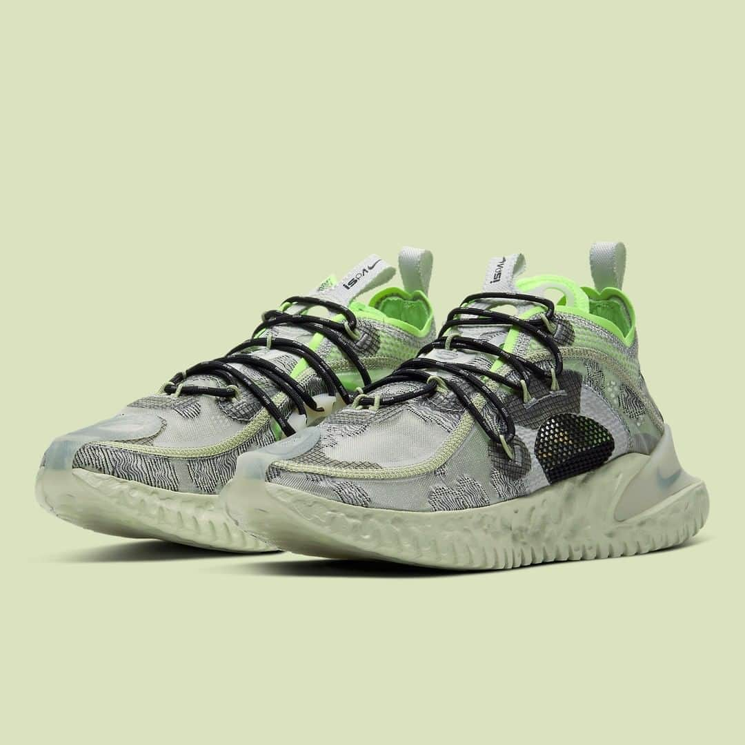 Sneaker Newsさんのインスタグラム写真 - (Sneaker NewsInstagram)「The Nike ISPA Flow 2020 "Spruce Aura" is landing in stores on August 13th. Is this the best ISPA model of the Fall 2020 collection? For a look at official images + store list, hit the link in our bio.」8月7日 13時01分 - sneakernews