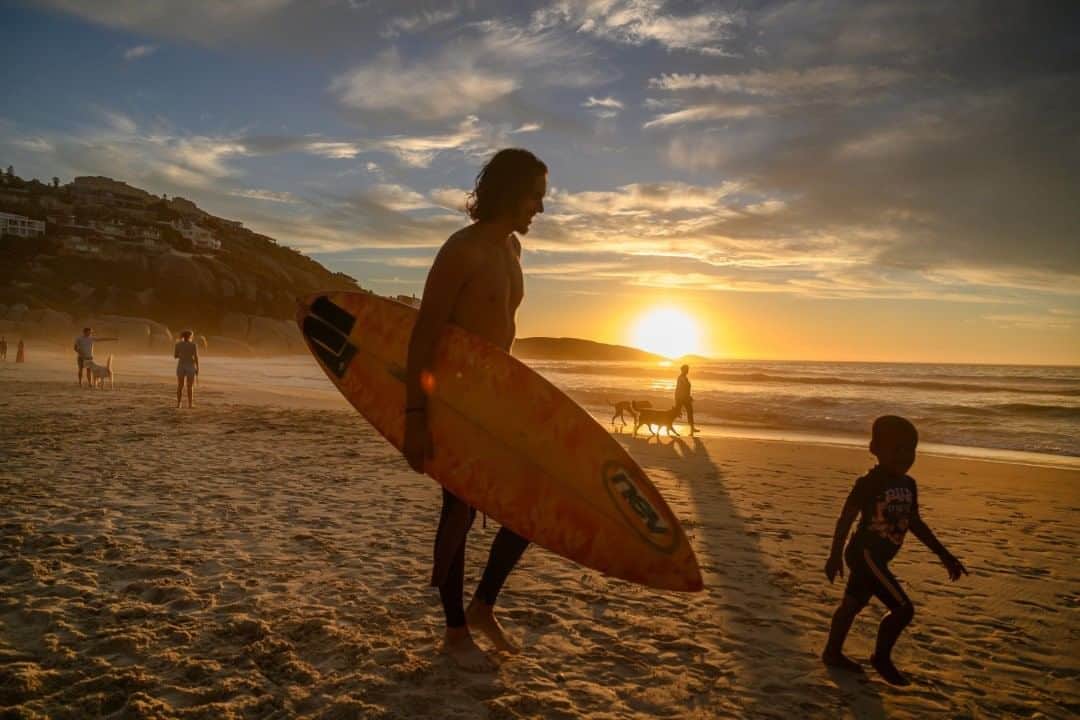 National Geographic Travelさんのインスタグラム写真 - (National Geographic TravelInstagram)「Photo by @amivitale  Surfer Gareth Jones makes his way to the waves at one of the many beaches in South Africa's Cape Town. Though the waters are cold, Cape Town is one of the world’s best surfing locations.  Follow @amivitale for more photos and stories of adventure and travel. @natgeo @thephotosociety #southafrica #capetown #everydayafrica #surfing #beaches」8月7日 13時09分 - natgeotravel