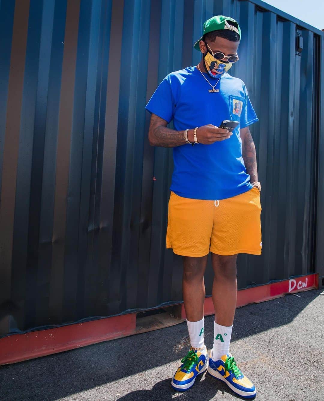 ファボラスのインスタグラム：「I been had skills, Cristal spills..  Hide bills, in Brazil.. About a mil.. the ice grill..  Make it hard to figure me..  [shot by @hazznyc]   #AF1WorldCupBrazil2006   SS3 Face Mask Available NOW  At @bloodsthicker  LINK IN BIO」