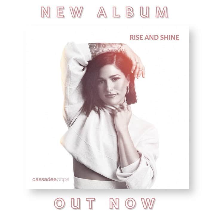 キャサディー・ポープのインスタグラム：「I can't believe it. My new album #RiseandShine is finally out now! ⁣  ⁣ Back in April, I started thinking about what I could do with this abrupt down time that felt intentional and inspired. I realized I had songs that could really help people feel through whatever it is they’re going through right now and the purpose of the down time became clear: to share those songs with you all. I wanted to put something out there that will help aid you and your emotional journeys through everything we are experiencing. ❤⁣  ⁣ This project #RiseandShine is really just for you and is there for whatever you need. To cry to it, laugh to it, smile to it. As long as we’re feeling, whether it’s good or bad, we’re ALIVE! 🙂 Link in bio.」