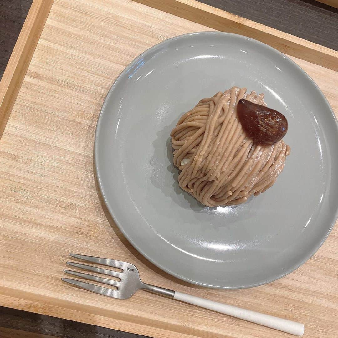 荒井優希さんのインスタグラム写真 - (荒井優希Instagram)「モンブラン好きすぎる🥺 #cake #instafood #nagoyacafe #cafe」8月7日 23時22分 - araiyuki57