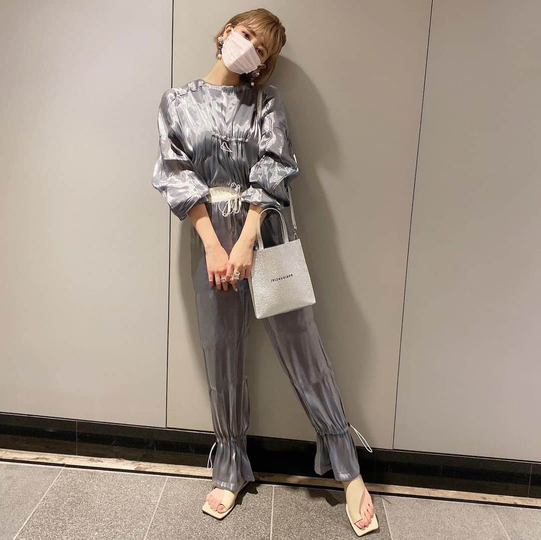 のインスタグラム：「Coordination♡  #みやフク @_juemi_ …セットアップ @bonjour_girl_official …bag @chuclla_official …サンダル @unchained.jp …ring」