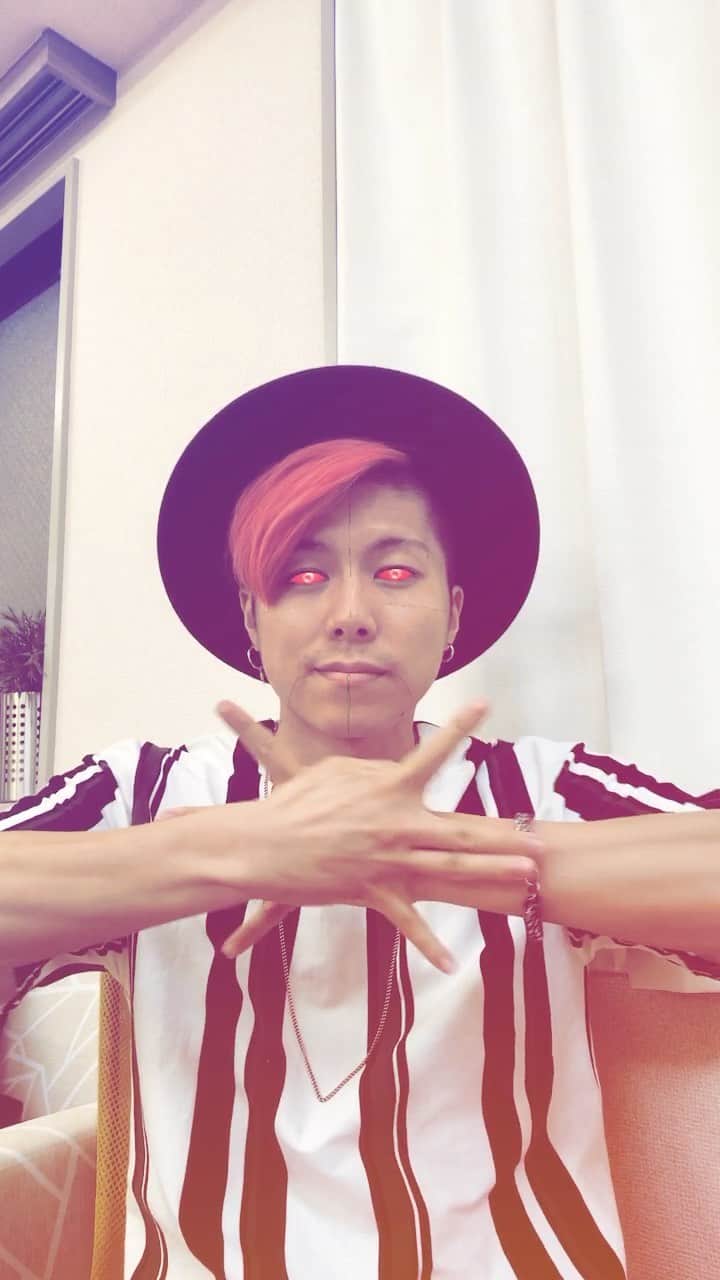 RYOGA -XTRAP-のインスタグラム：「初めてのリール☺️ My first reel🧞‍♂️Just accept me☺️  #初が何でこれやねん #ストーリーズに近い感覚 #多分趣旨間違えてる」
