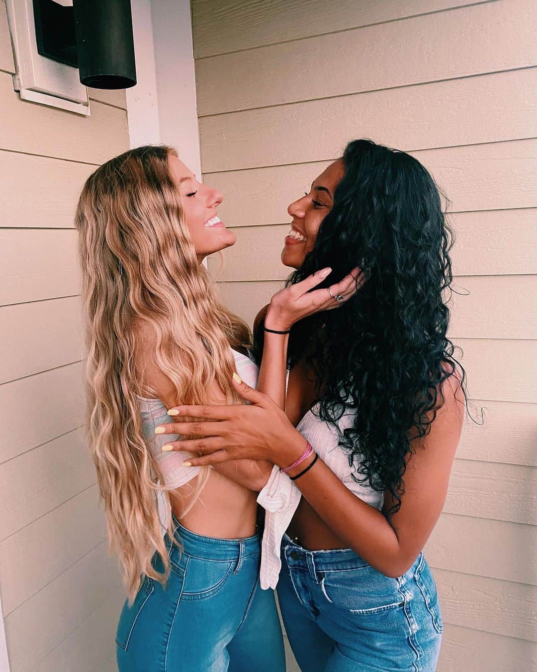 のインスタグラム：「the boys are back 🤪」