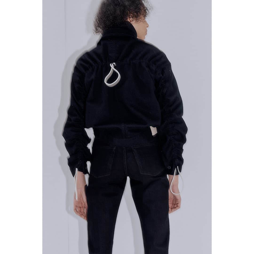 KUROのインスタグラム：「KURO 20aw collection #kurodenim #denim #architecture  #pfw」