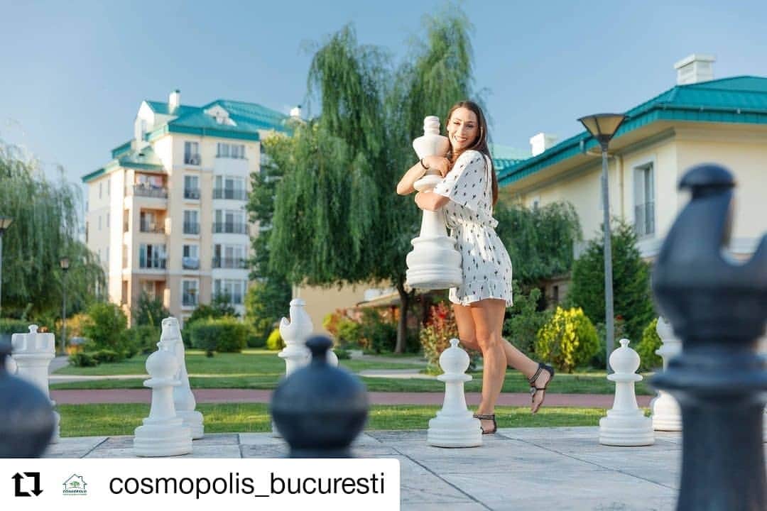 カタリナ・ポノルのインスタグラム：「#Repost @cosmopolis_bucuresti • • • • • • Cosmopolis  🥇🏆What does a champion look like: strength of 1000 men, determination of iron, grace of a ballerina and innocent smile. This is our champion, our beautiful and powerful @catalina_ponor  . #champ #no1 #cosmopolishome🏡  #cityofchampions🏆」