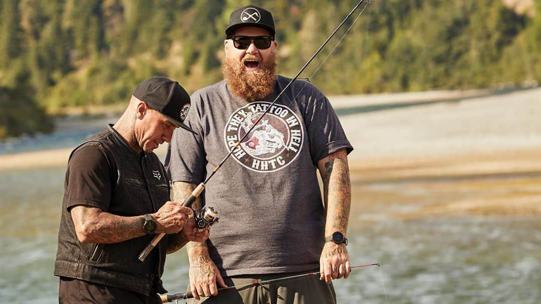 ケアリー・ハートさんのインスタグラム写真 - (ケアリー・ハートInstagram)「Didn’t catch nothing but a cold 😂😂. But a bad fishing day on @indianmotorcycle is better than a good day at work! Good times on our quarantine road trip 👍👍. Have a great Friday, everyone!!! @dragspecialties @foxmoto @bell_powersports」8月8日 0時08分 - hartluck