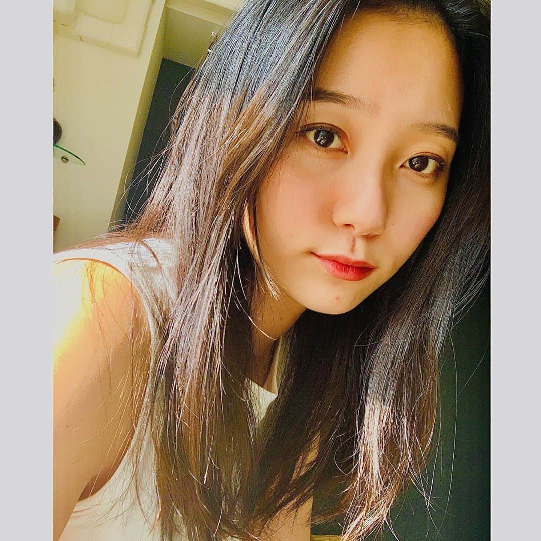 工藤綾乃のインスタグラム：「今日だいぶ夏感漂う私服で行ったら 仕事場で夏だね〜って言われました😛 #いきなり#summer #夏#大好き」