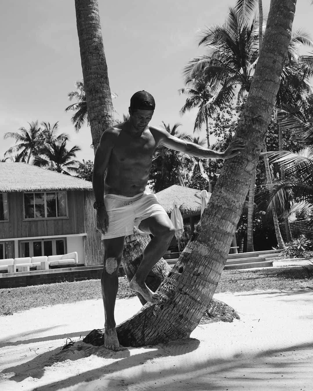 フェルナンド・ベルダスコのインスタグラム：「#TB #Maldives @cocowibrand #BeCocowi 🍓 #KissMe」
