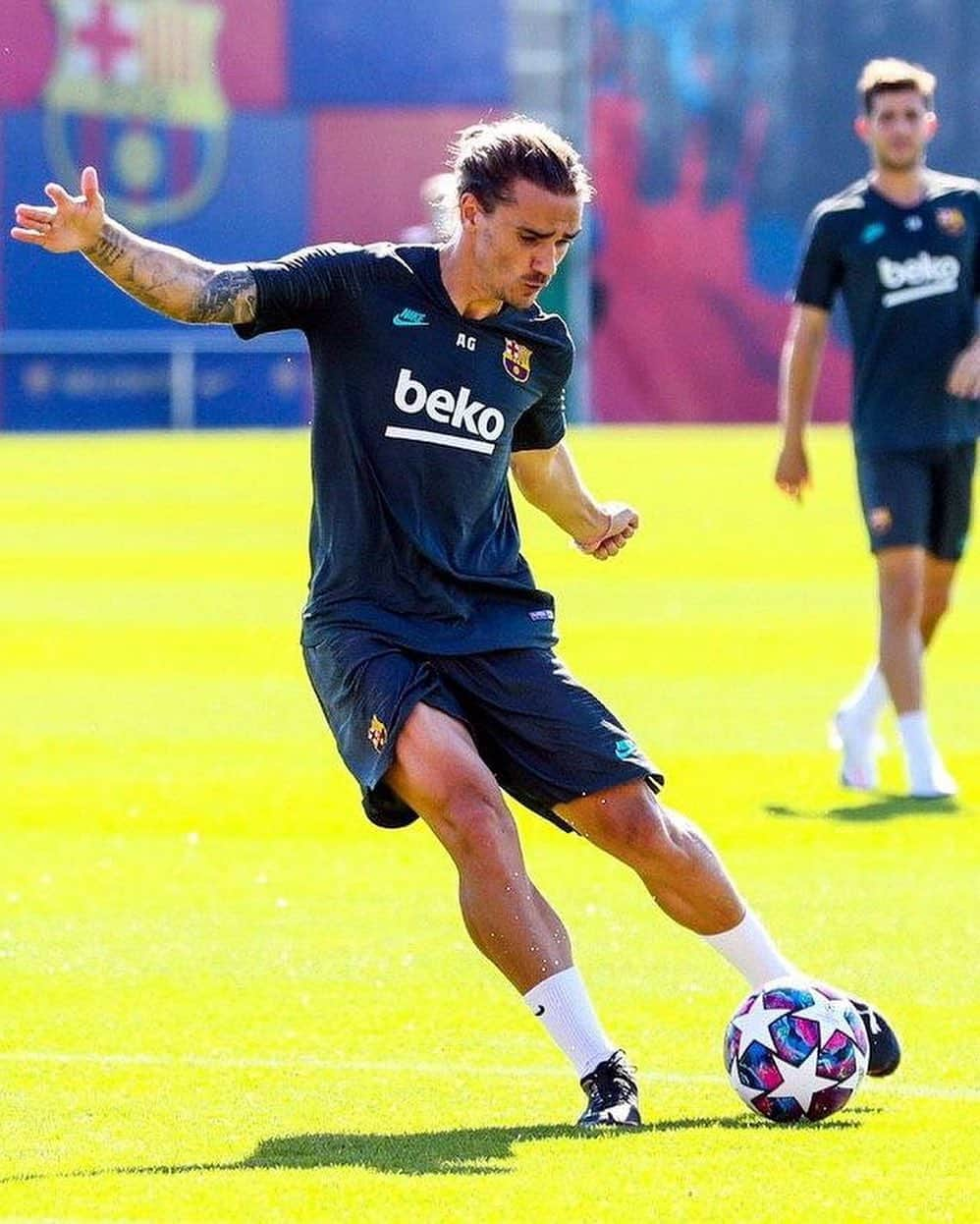 FCバルセロナさんのインスタグラム写真 - (FCバルセロナInstagram)「One. More. Day. 😱 #BarçaNapoli」8月8日 0時29分 - fcbarcelona