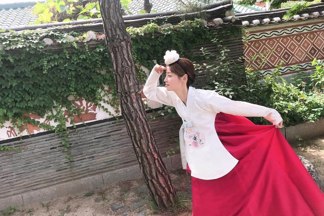 ヘヨンさんのインスタグラム写真 - (ヘヨンInstagram)「⠀ 어머~🌸! 안녕하세요~🌸! ⠀ 저 또 왔어요~!🌸 ⠀ ⠀ 잊을만하면 나타나는 연두연두💚 ⠀ ⠀ #맛난남녀 #3화 #온에어 #😉💕」8月7日 15時33分 - j.hyeyeon_