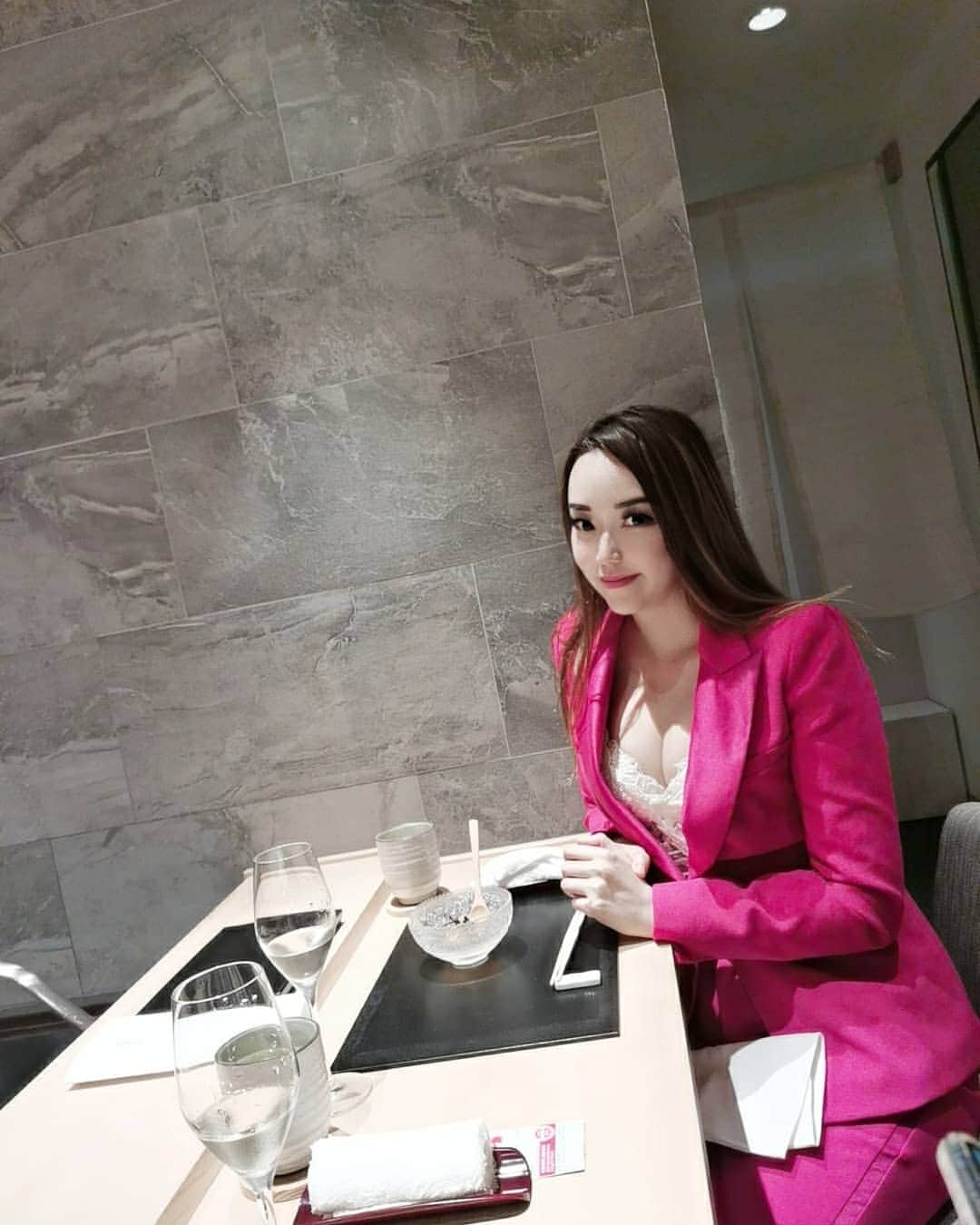 Nicole Chenのインスタグラム：「Lovely dinner  #omakse #lifestyle #singapore #1michelinstar #japanesefood」