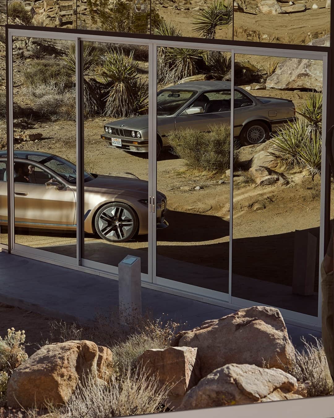 BMWのインスタグラム：「Present is the heir of the past and the reflection of the future. The BMW Concept i4. #THEConcepti4 #BMW @BMWi #BornElectric」