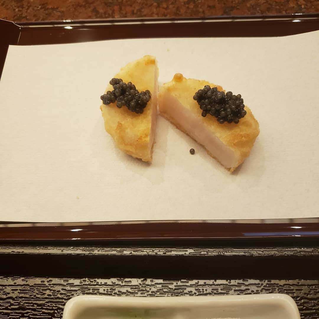 角川慶子さんのインスタグラム写真 - (角川慶子Instagram)「夕飯に圓堂の天ぷらが食べたくなり来ました。 「コロナが落ち着いたら行くね」じゃない、いま行かないとそのお店の１年後はないのです。 商売をしたことのない人にはわからない話しだけど。  #八坂圓堂 #角川慶子」8月7日 18時09分 - keikokadokawa