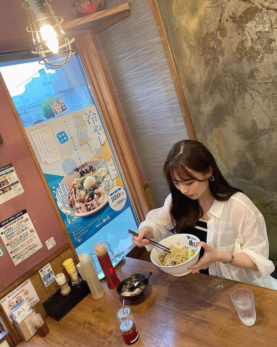 清里千聖さんのインスタグラム写真 - (清里千聖Instagram)「. 久しぶりの歌志軒🍜💕﻿ ﻿ 期間限定の冷やし黒豚しゃぶしゃぶ油そば🏝﻿ ボリューミーでおいしかった🤍🤍﻿ ﻿ いま油そば専門店歌志軒では﻿ #ラーメンガールチューバー のオーディションを開催中です🙆‍♀️💓﻿ なんとグランプリには賞金も🥺🥺﻿ YouTuberになりたい方や、﻿ ラーメン好きな方は必見💓﻿ 詳しくはこちらを✔️( @kajikenofficial )﻿ #歌志軒 #油そば #ラーメン女子 #Youtuber募集 #オーディション #🍜」8月7日 18時28分 - chiseikiyosato