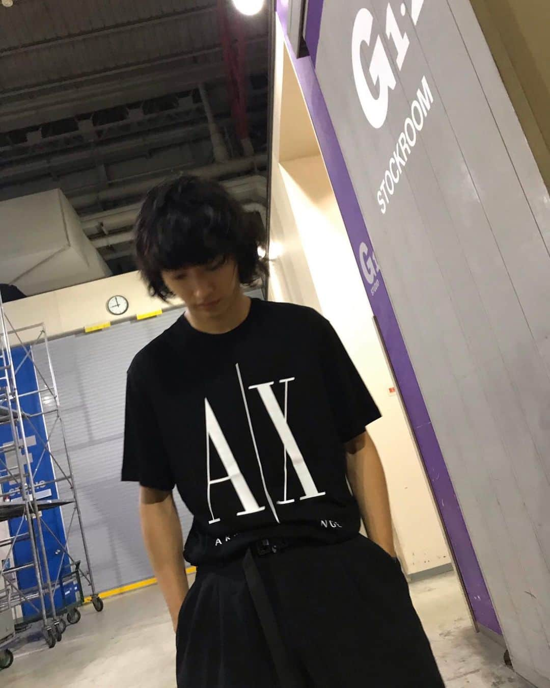 山﨑賢人さんのインスタグラム写真 - (山﨑賢人Instagram)「KENTO YAMAZAKI meets A|X 2020.8.8 SAT 21:00- 詳しくはAX公式サイトへ。  #LIVE配信 #armaniexchange #sponsored #いつかの山﨑くん」8月7日 18時39分 - kentooyamazaki_mg