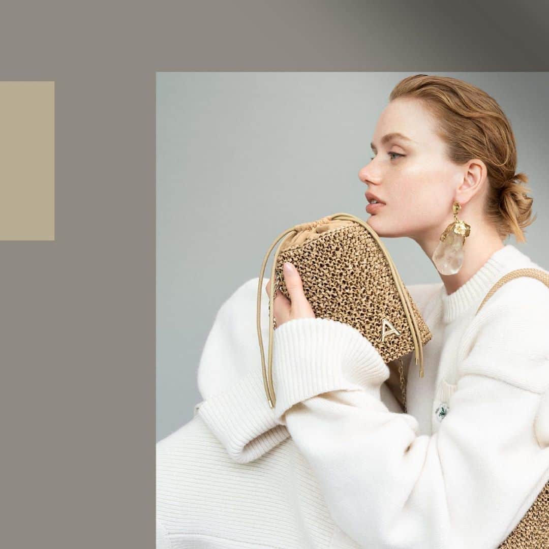 のインスタグラム：「⁣⁣ Life in light and shadow, happiness is where you find it. Embrace the Rhapsody of Kalanchoe for pursuing your unframed happiness! #ANTEPRIMA Fall-Winter 2020-21 Collection is crafted with nature to showcase the natural sense of being. ⁣⁣ ⁣ Check out the Fall-Winter 2020-21 Collection via link in bio.⁣ ⁣ Special thanks to: Photographer: @masaminaruo Model: @thenancyschneider (IMAGE) Casting:  @hype_casting  Stylist: @stylist_midorimasuda Hair Stylist: @asahihair Makeup artist: @sadaito ⁣⁣ ⁣ #GlobalChild #UnframedHappiness #ReinventedClassic#NewCozy #PursueRealHappiness #NewCollection #RTW #ReadyToWear #FW20 #Wirebag #Classic #Style #Fashion #Italian #Luxury ⁣⁣ #InstaBag #Design #Lifestyle #Urban #Handcraft #アンテプリマ #패션」