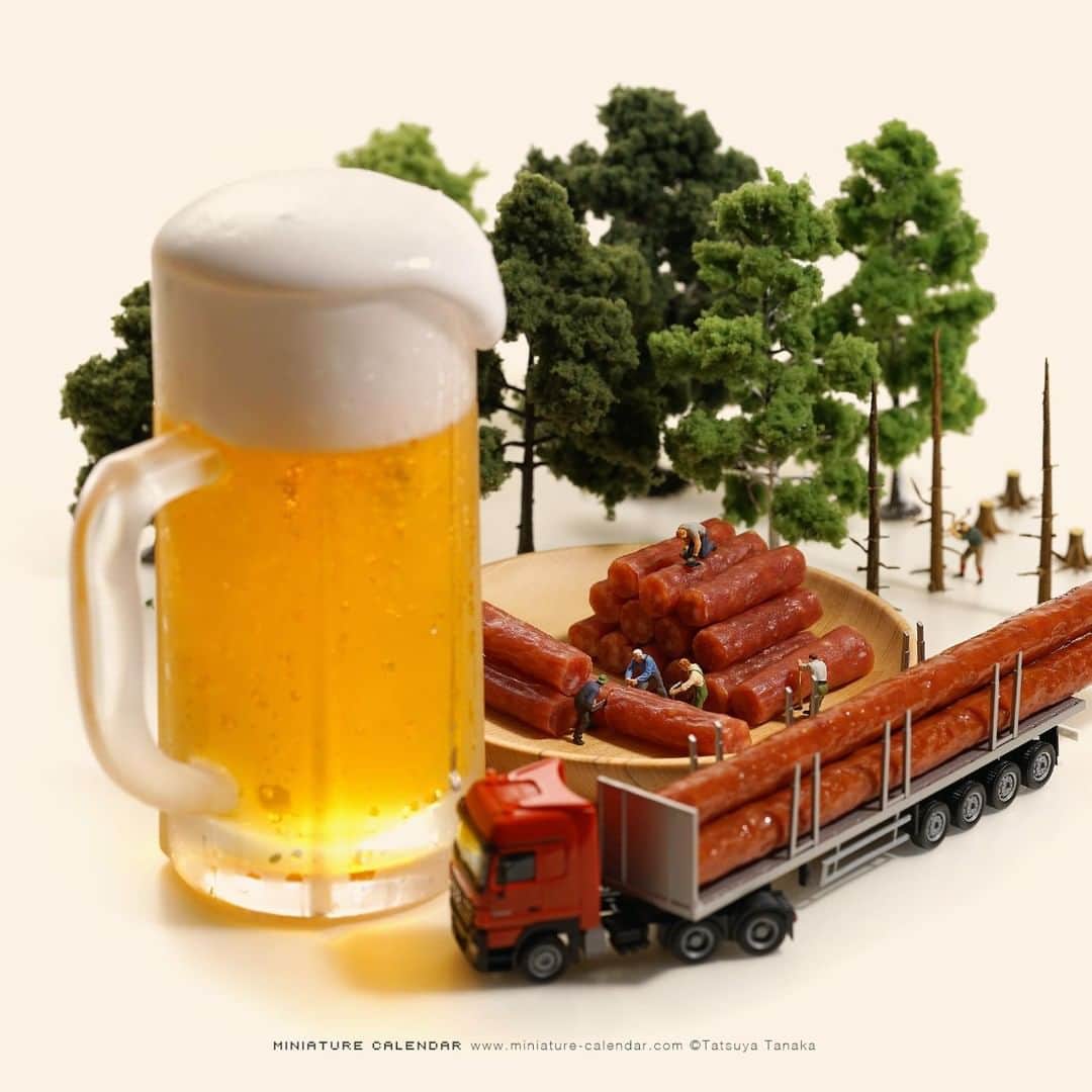 田中達也さんのインスタグラム写真 - (田中達也Instagram)「⠀ Beer Selection🍻 #InternationalBeerDay ⠀ #世界ビールデー ということで、ビールをモチーフにした作品を集めました。 ⠀」8月7日 19時25分 - tanaka_tatsuya