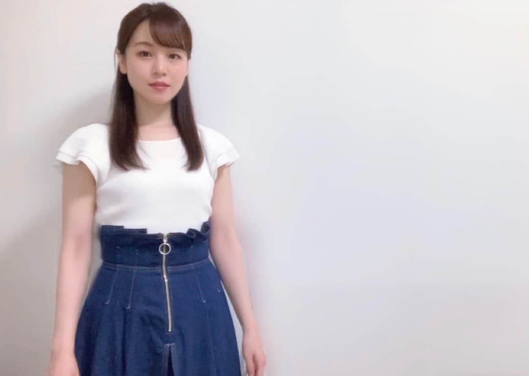栗田萌のインスタグラム：「たまには最近のお写真も✨ 提出用の動画を撮影していたら、 動画じゃなくて写真になっていたの画。。  キョトン… って何!?この表情w 毎日たくさん笑って、元気に過ごしていますよ🤗💕 #くりもえ #栗田萌」