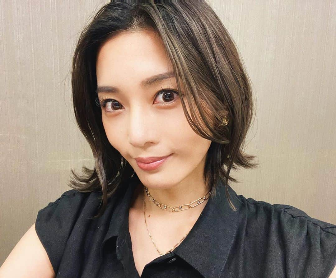 島袋聖南さんのインスタグラム写真 - (島袋聖南Instagram)「インスタライブをみてくれてありがとう🥰 インスタライブ限定クーポンコードを使って是非秋コレクションのWDOTアイテムゲットしてね✨ @wdot_official」8月7日 19時53分 - seina4444