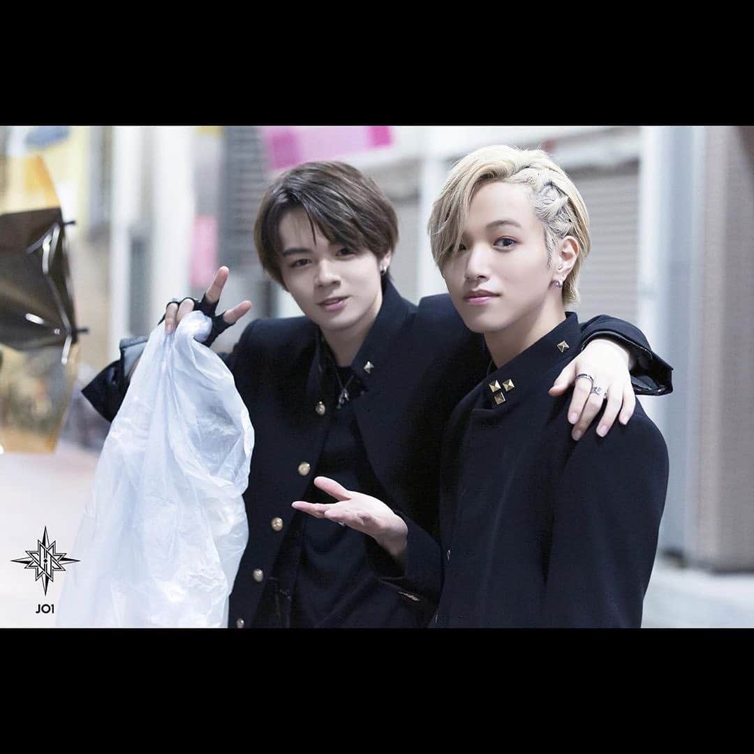 大平祥生のインスタグラム：「⠀ JO1 2ND SINGLE 『STARGAZER』 🎼 2020.08.26 Release  『OH-EH-OH』MV撮影オフショット📸✨  𖤐 200807 / instagram update  #大平祥生 #OHIRASHOSEI #JO1 #ジェイオーワン #JAM」