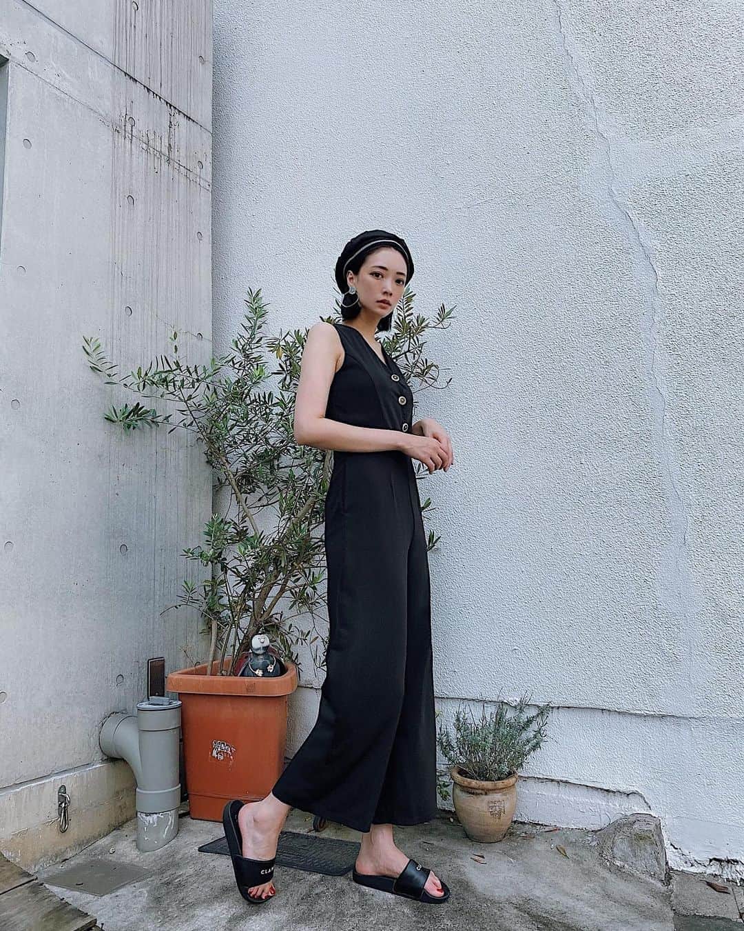 石川マリーさんのインスタグラム写真 - (石川マリーInstagram)「． ． みんないつもコメントありがとう♡嬉しい♡ ． このオールインワンは フィリピンのSM(デパート)で買ったもの☺︎ 2000円くらいだったよ！！安っ！！笑 ． ． #ootd #outfit #fashion」8月7日 20時12分 - marieishikawa
