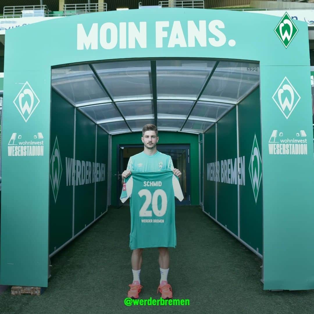 ヴェルダー・ブレーメンさんのインスタグラム写真 - (ヴェルダー・ブレーメンInstagram)「Werders neue Nummer 2️⃣0️⃣! Moin @romano_schmid!👋 _______ #werder #bremen #svw #schmid #neuzugang #20 #vorstellung #moin」8月7日 20時44分 - werderbremen