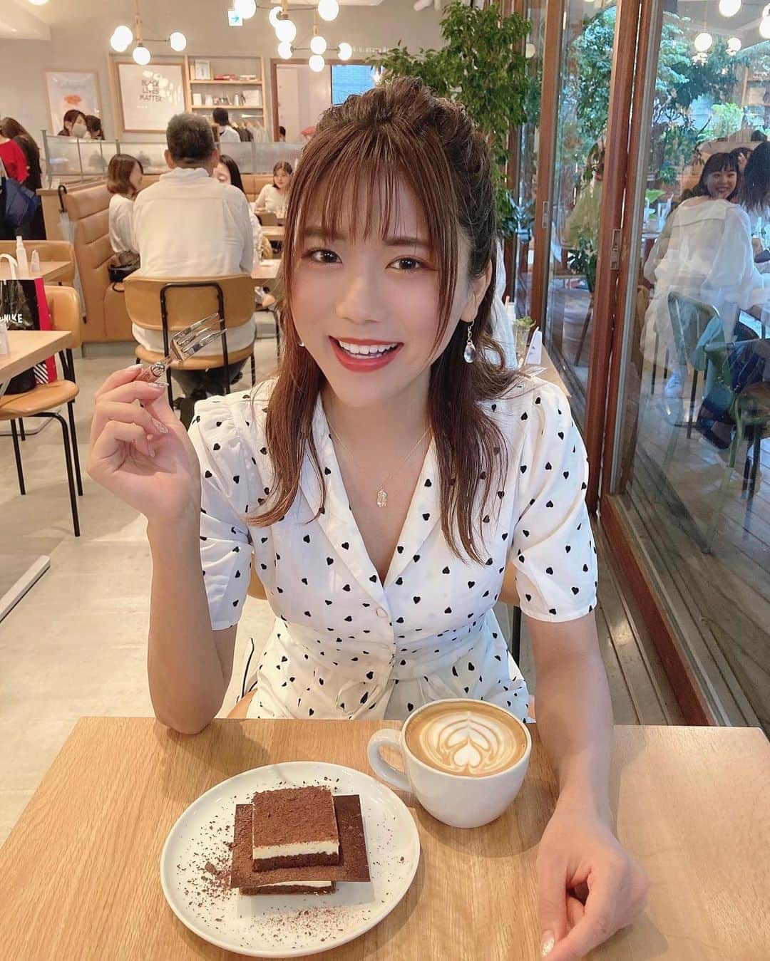 海江田麻貴のグルメインスタ