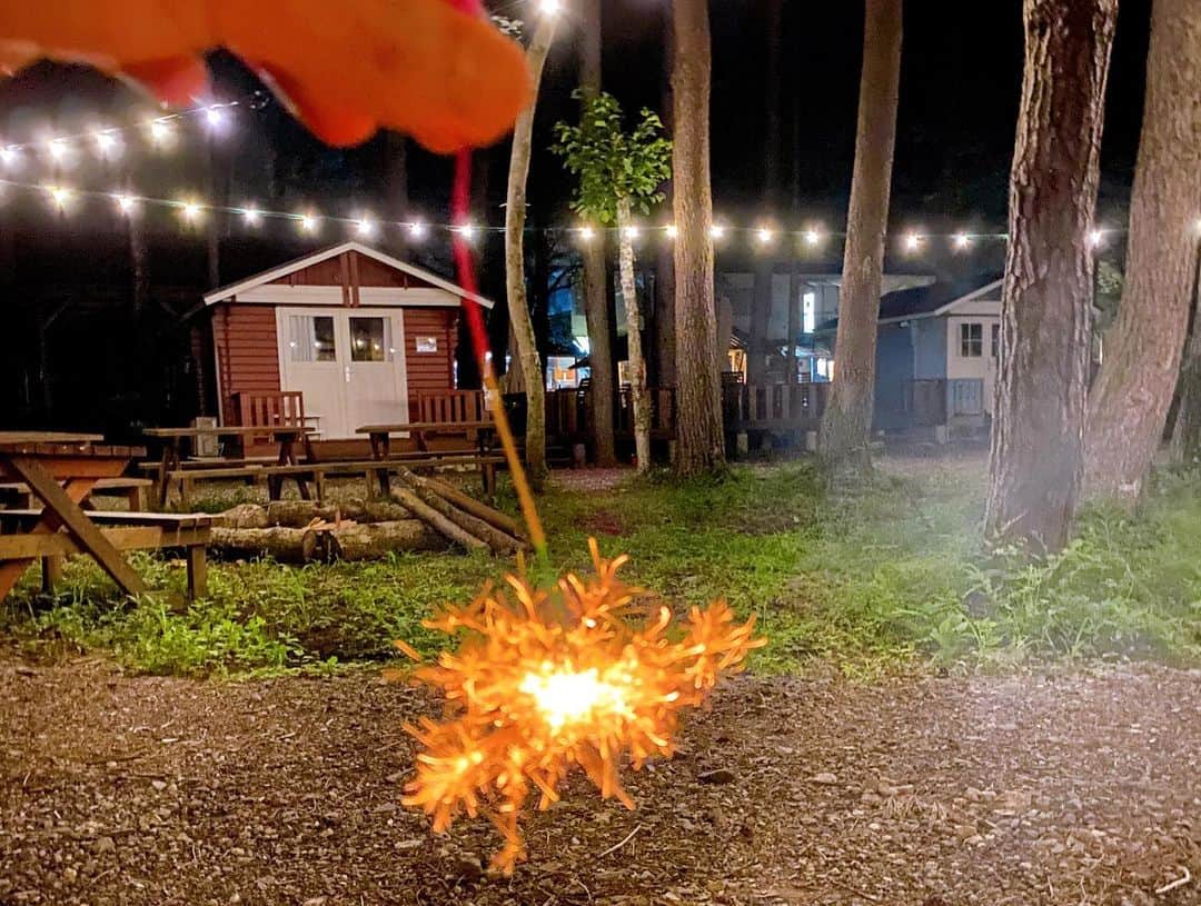 NAOTA（ナオタ）さんのインスタグラム写真 - (NAOTA（ナオタ）Instagram)「都会の喧騒を離れて グランピング✨ 心が洗われました✨  #camperlifestyle  #campingtrailer  #グランピング #グランピングキャンプ  #ほろよい  #ほろよいチャレンジ」8月7日 20時55分 - naotasaito