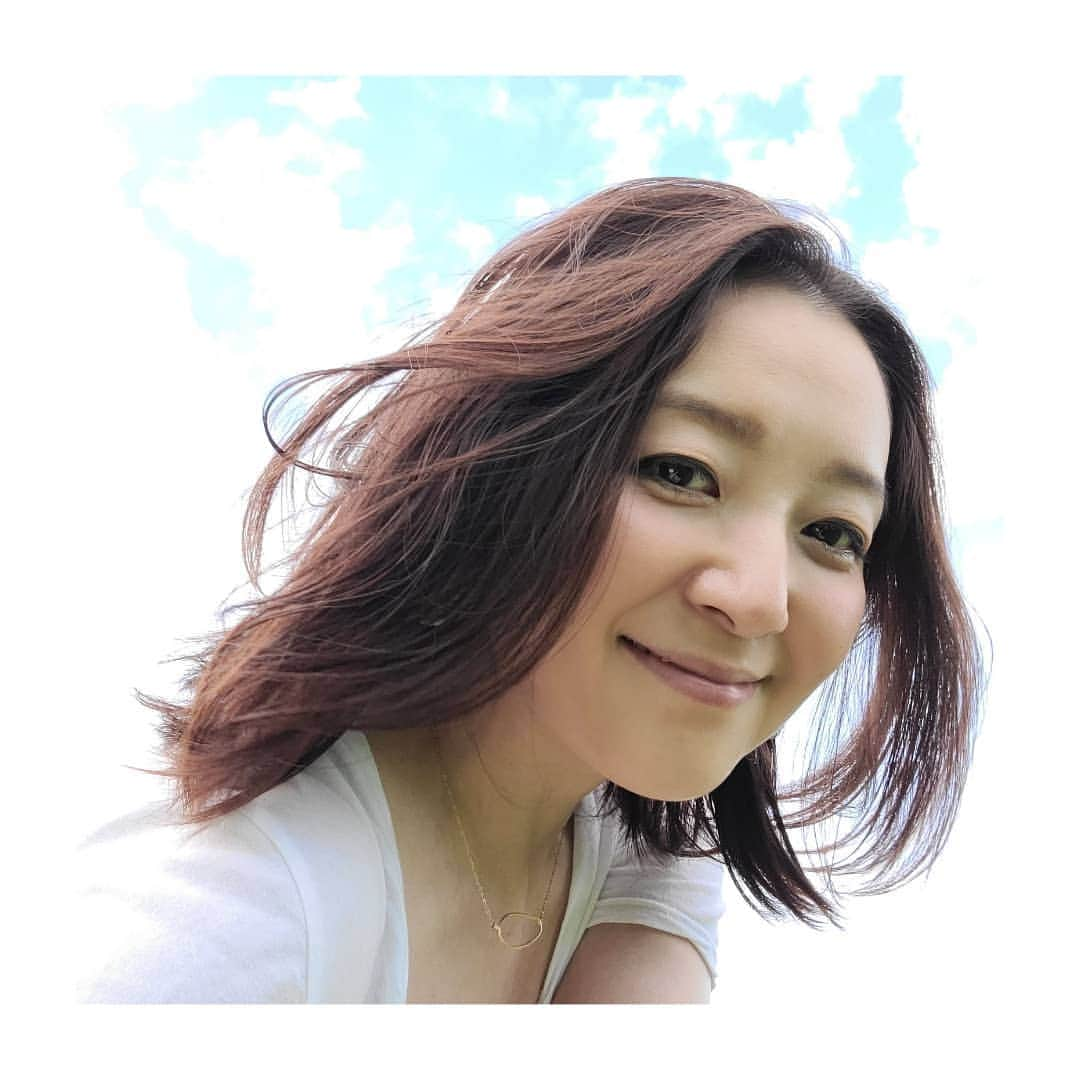 彩乃かなみさんのインスタグラム写真 - (彩乃かなみInstagram)「﻿ ﻿ ﻿ 皆様﻿ コメントやラインやメールやお手紙など﻿ 誕生日のお祝いメッセージを送ってくださり﻿ 本当にありがとうございました！﻿！ ﻿ ﻿ わたしも﻿ 自身の生まれた日に﻿ 新たな舞台のお知らせが出来て、とても嬉しいです！﻿ ﻿ ﻿ さて… 重ねてのご案内です 誕生月記念としまして﻿  この度…﻿ リモートお茶会を開催させて頂く事となりました！！﻿ ﻿ ﻿ 🌿開催日：8月29日(土)夜9時から﻿ 🌿金額 ：3,800円﻿ ﻿ ﻿ 一人ZOOMは初の試みですが﻿ 皆様と楽しい時間を過ごす事が出来ましたら﻿ 嬉しいです！ ﻿ ﻿ ﻿ 詳細はブログ、お申し込みフォームをご覧下さい🌿﻿ 上記共にプロフィール欄からどうぞ…🌿﻿ ﻿ ﻿ ﻿ #リモートお茶会﻿ #彩乃かなみ﻿」8月7日 20時56分 - kanamiayano.official