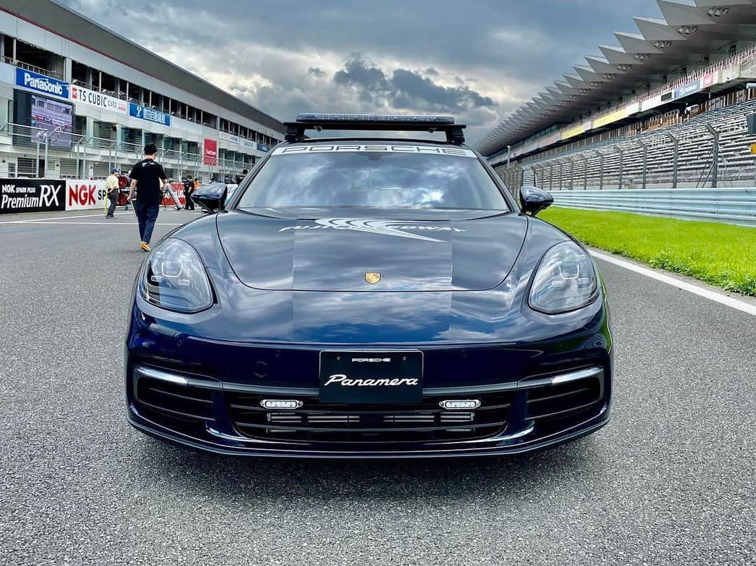 Porsche Japanさんのインスタグラム写真 - (Porsche JapanInstagram)「8月7日、今日は#パナメーラの日。﻿ ﻿ #ポルシェ #Porsche #パナメーラ #Panamera #パナメーラの日」8月7日 21時03分 - porsche_japan